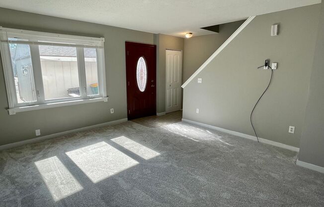 3 bed, 1 bath townhome - Move in Incentive!!!