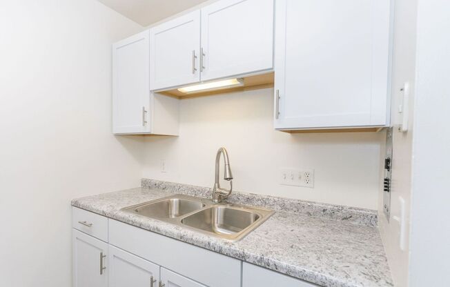 1 bed, 1 bath, 600 sqft, $995, Unit 12301