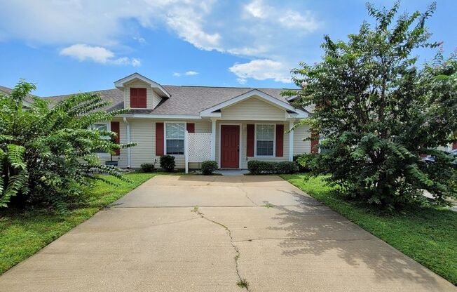 9623 Cobblebrook Dr Pensacola. MOVE IN SPECIAL: HALF OFF first full month of rent!!!