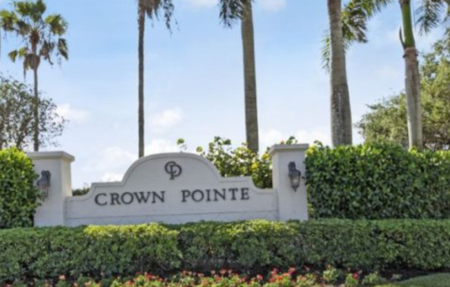 1961 E CROWN POINTE BLVD