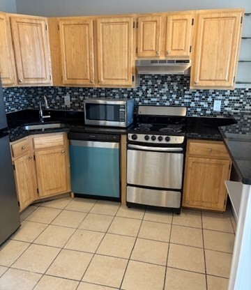 1 bed, 1 bath, 500 sqft, $2,525, Unit 43