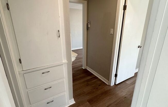 2 beds, 1 bath, $950