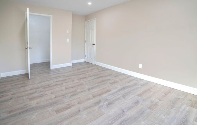 2 beds, 1 bath, 1,050 sqft, $2,800, Unit 74-6