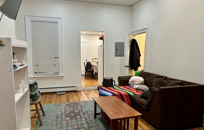 173 LEXINGTON ST