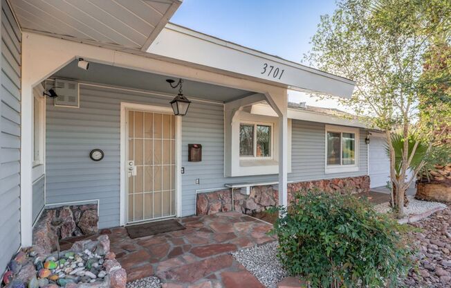 Beautifully Updated Home on Oversized Lot Near Springs Preserve & Historic Downtown