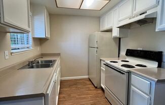 1 bed, 1 bath, 462 sqft, $1,275, Unit 1570 CAL-204