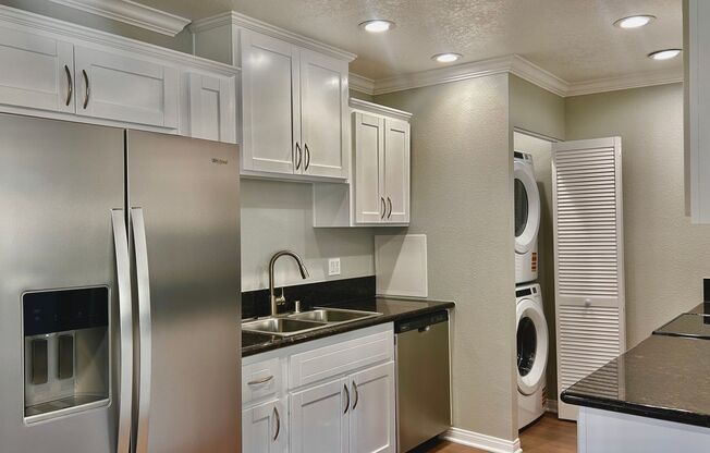 2 beds, 2 baths, 996 sqft, $3,095, Unit 706