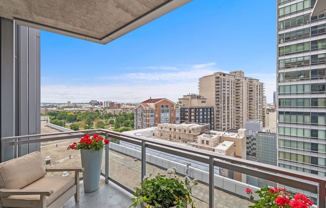 4 beds, 3.5 baths, 3,246 sqft, $35,000, Unit 19E