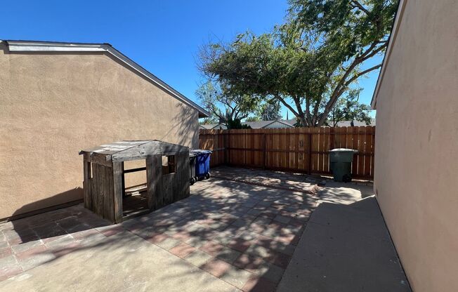 Single story 3 bedroom with two car garage!