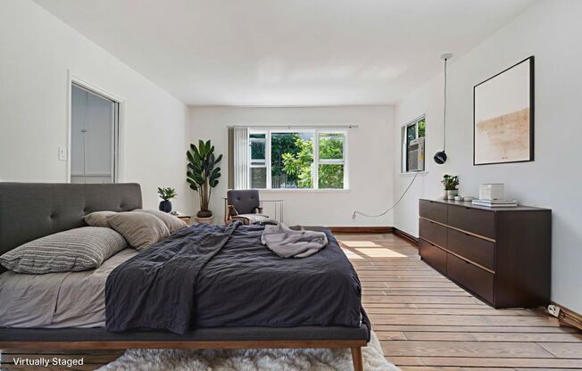 Burton Way Luxury Investments LLC - 332 La Peer
