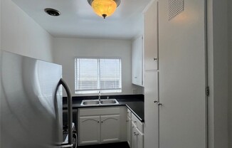 1 bed, 1 bath, 633 sqft, $3,100