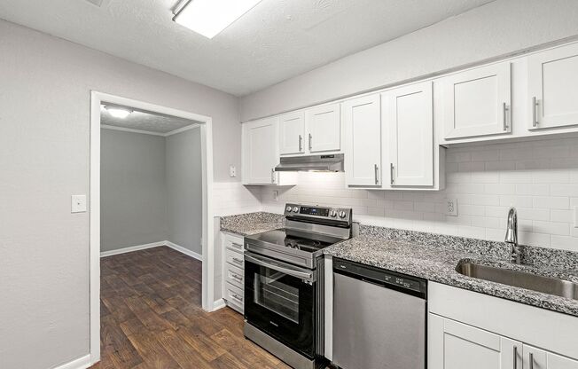 2 beds, 2 baths, 979 sqft, $1,250, Unit 3290S