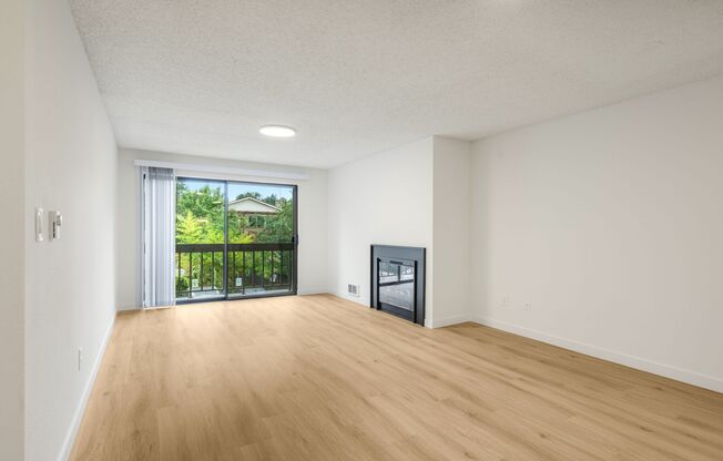 2 beds, 1 bath, 950 sqft, $1,895, Unit 408