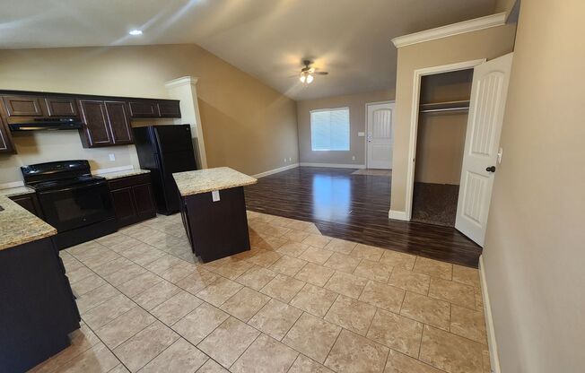 $1,795 - 4 bedroom / 3 bathrooms - Beautiful and Large Home!