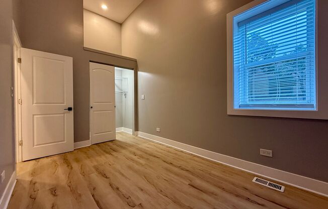 3235 S Racine