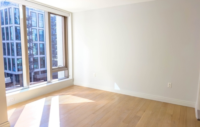 1 bed, 1 bath, 646 sqft, $5,000, Unit 919