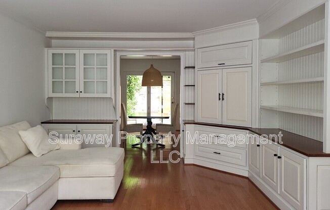 329 CATCH PENNY LN