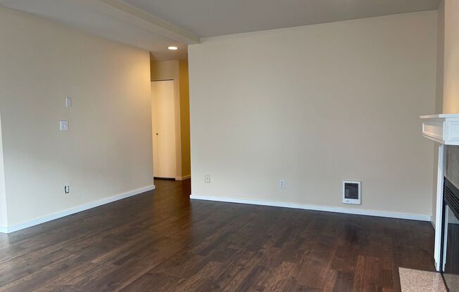 Spacious 2 Bedroom in the City! Utilities and Parking Included!