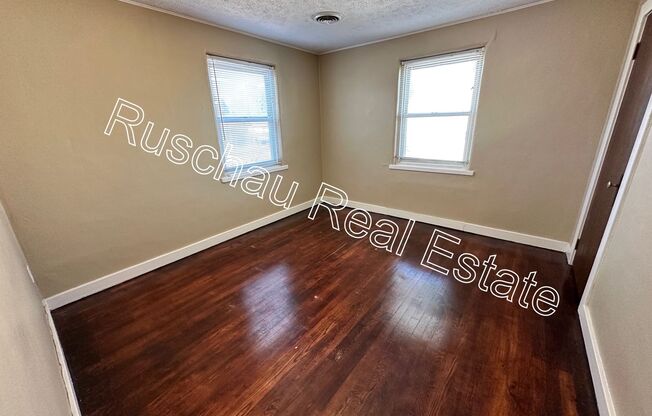 2 beds, 1 bath, $1,245