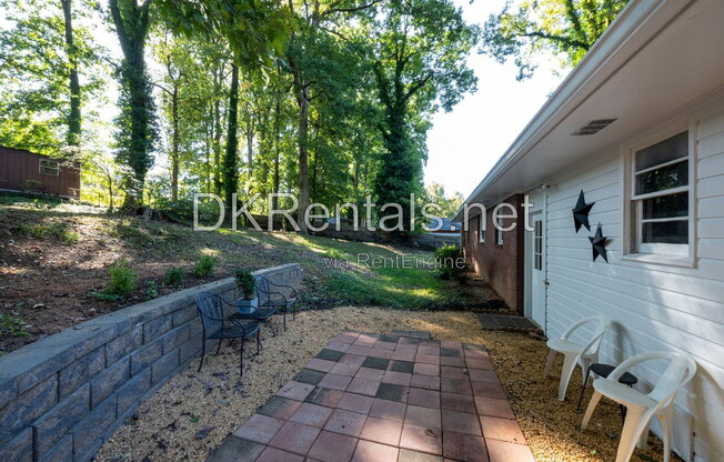 3 beds, 2 baths, 1,160 sqft, $1,900