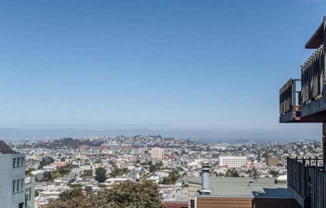 2 beds, 2 baths, $4,650, Unit 204