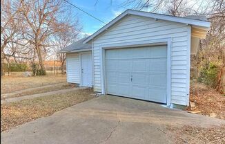 3 beds, 2 baths, $1,200