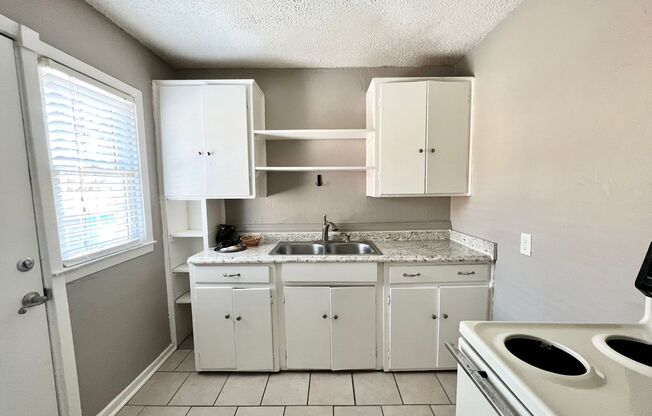 1 bed, 1 bath, 575 sqft, $750, Unit 2