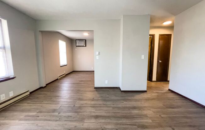 2 beds, 1 bath, 750 sqft, $825, Unit Apt. 24