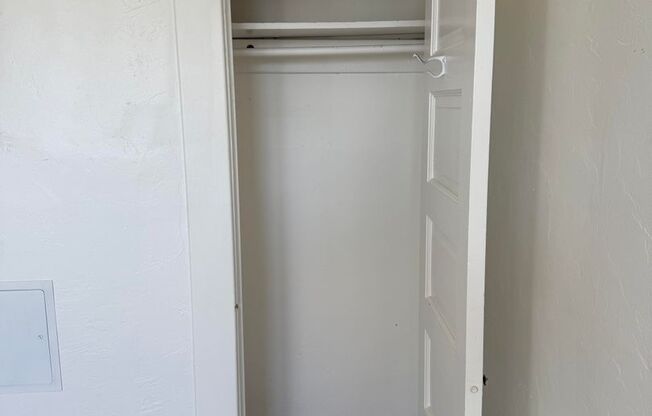 Studio, 1 bath, 250 sqft, $1,195, Unit 300