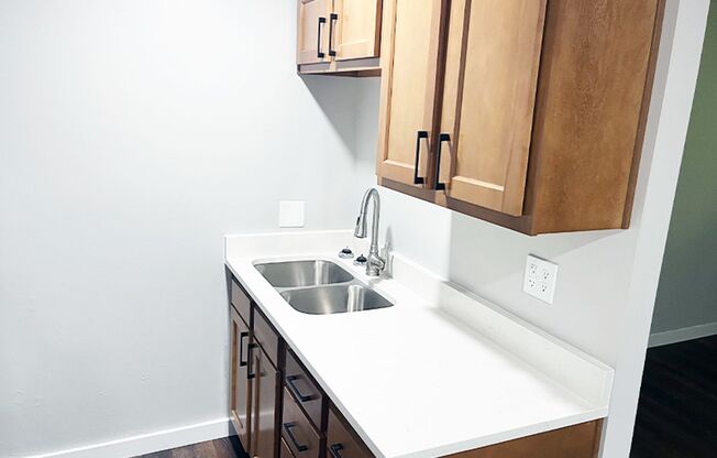 1 bed, 1 bath, 525 sqft, $895, Unit 3060-111