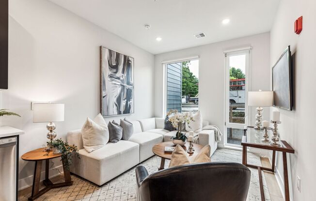1 bed, 1 bath, 675 sqft, $1,625, Unit 114