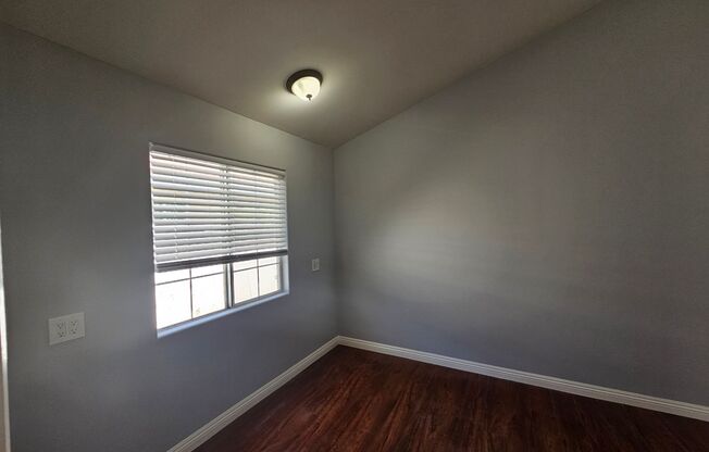 2 beds, 1 bath, $2,650, Unit 8512