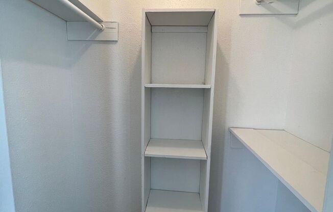 2 beds, 2 baths, 914 sqft, $1,095, Unit 22-908