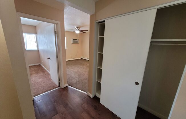 2 beds, 1 bath, 700 sqft, $1,100, Unit OTG 801-209