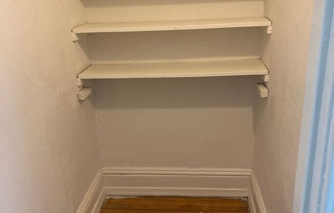 3 beds, 1 bath, 1,225 sqft, $2,199, Unit 1301-43