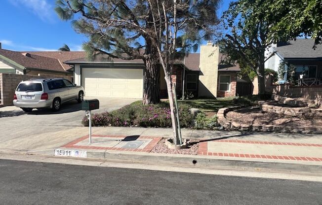 Beautiful 3 Bedroom, 2 Bathroom Sylmar Home! Ready for Move-In!
