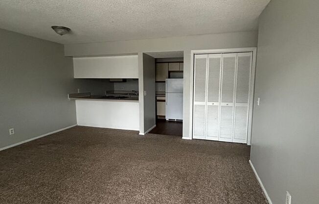 1 bed, 1 bath, 615 sqft, $880, Unit H105