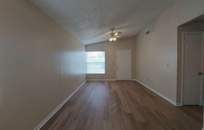 2 Bedroom / 2 Bathroom Duplex