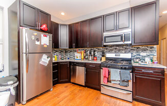 2342 W Augusta Blvd 2R,