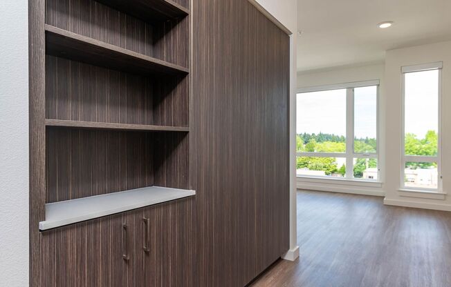 Studio, 1 bath, 520 sqft, $1,295, Unit 215