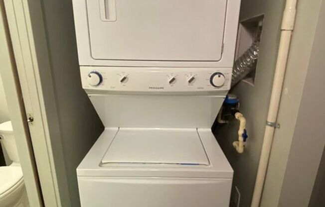 Studio, 1 bath, 431 sqft, $995, Unit Unit 312