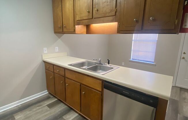 1 bed, 1 bath, 800 sqft, $700, Unit Unit 18