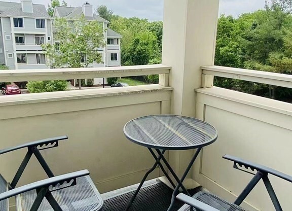 2 beds, 2 baths, 826 sqft, $2,700, Unit D309