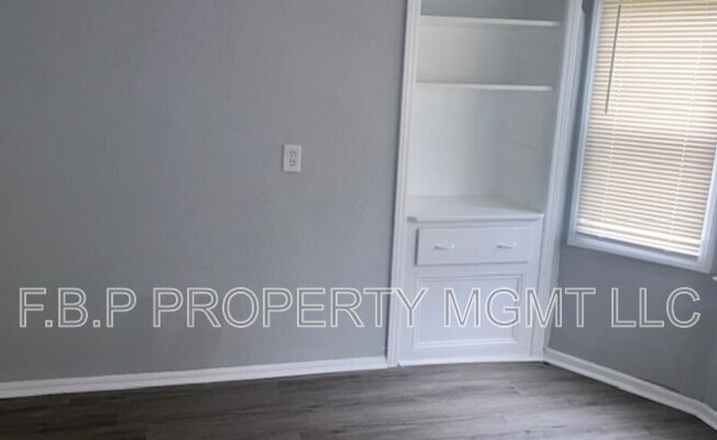 3 beds, 1 bath, 873 sqft, $1,300