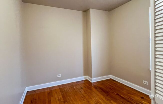 2 beds, 1 bath, $1,150, Unit 4840 #1N