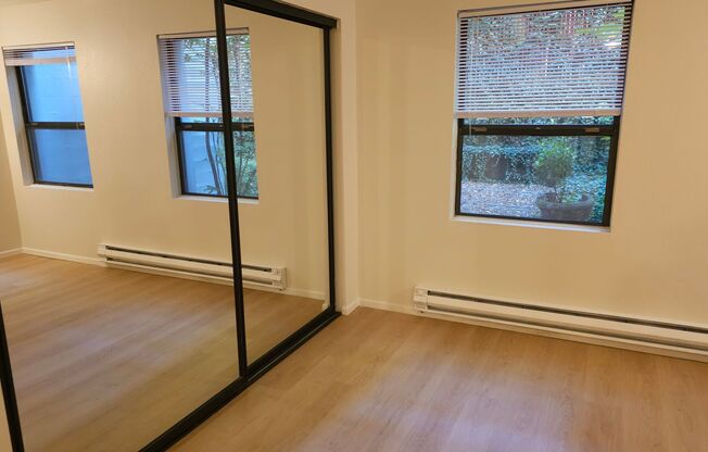 Studio, 1 bath, 495 sqft, $1,095, Unit 5