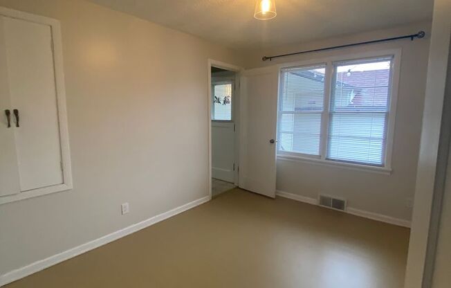 3 beds, 1 bath, $2,395