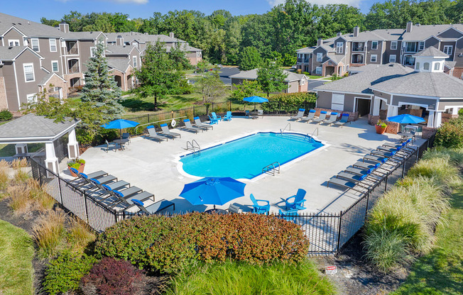 Second of two saltwater swimming pools - Lantern Woods Apartments