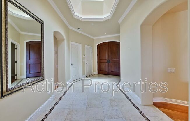 450 JUANITA WAY