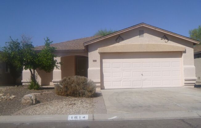 3 beds, 2 baths, $1,595